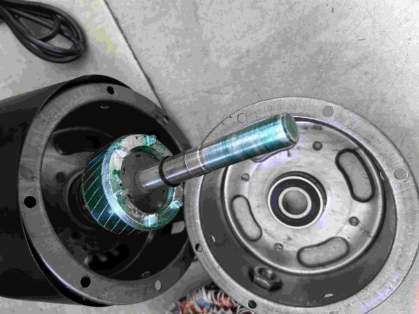 Industrial pedestal fan motor rotor and shaft assembly